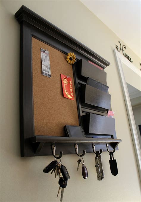 diy wall hanging mail organizer.
